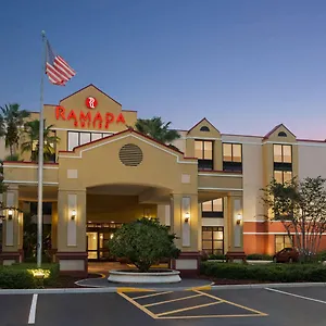 Hotel Ramada By Wyndham Airport- Free Airport Shuttle, Orlando