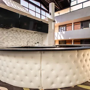 Econo Airport Hotel